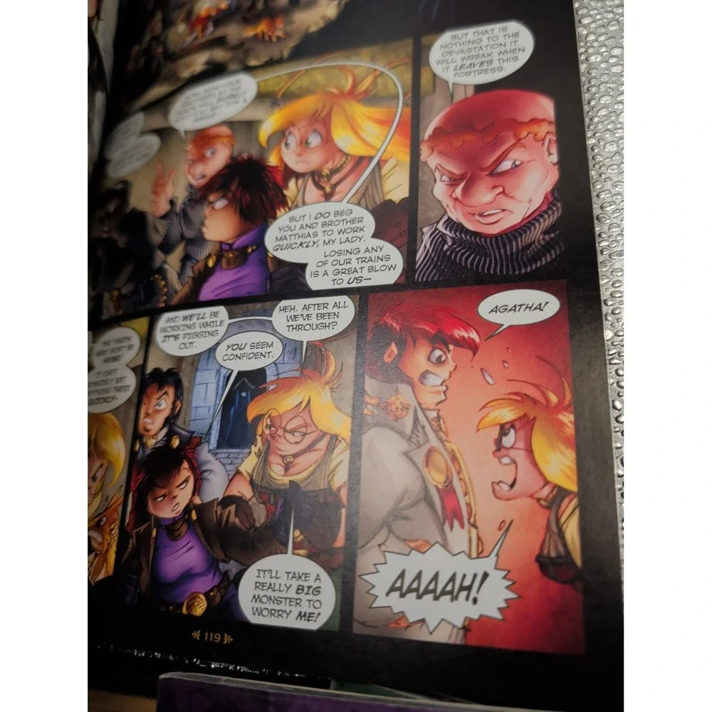 Girl Genius: The Second Journey of Agatha Heterodyne Volume 1: The Beast of...